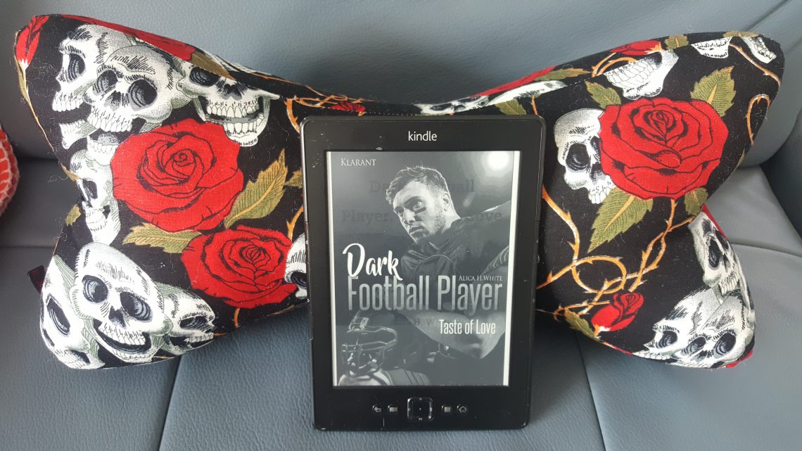 Rezension zu Dark Football Player. Taste of Love