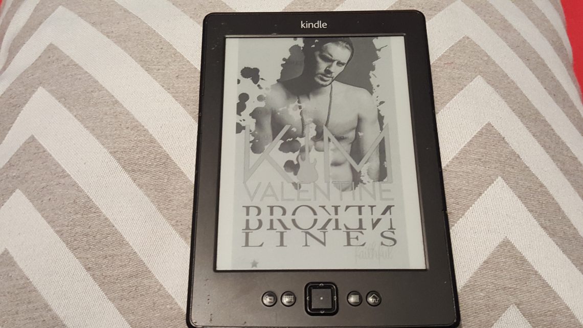Rezension zu Broken Lines: Faithful (Broken-Lines-Reihe 1)
